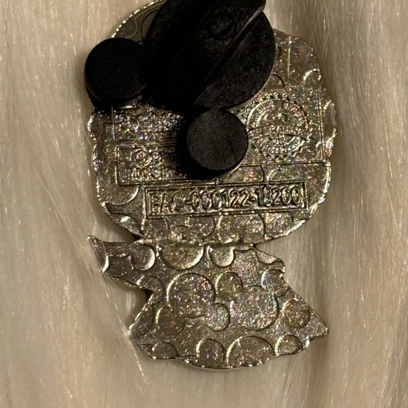 Disney Trading Pin - Picture 2 of 2